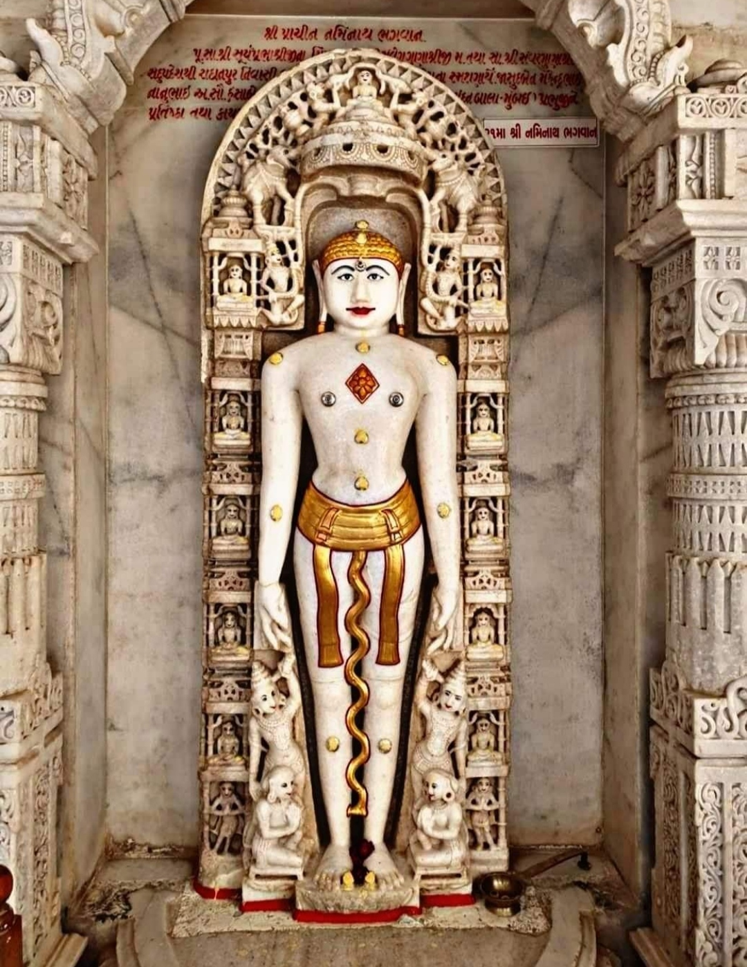 Tirthankara depiction in classical style